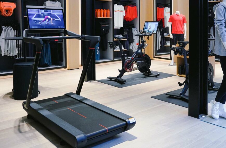 lululemon store with peloton machines