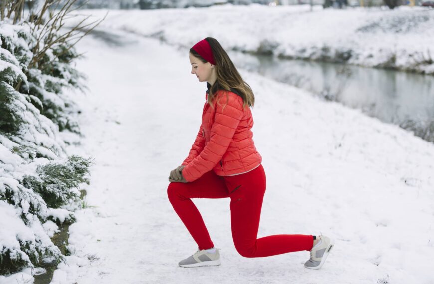 young-woman-lunging-winter-park