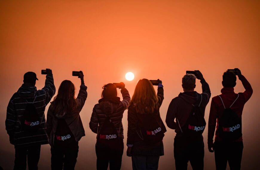 WeRoad staff in Nepal