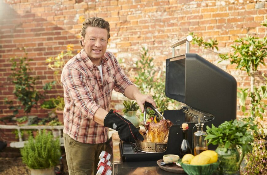 Jamie Oliver x Weber Genesis