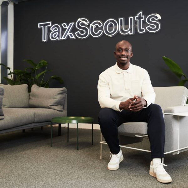 World’s Fastest Accountant, Eugene Amo-Dadzie, Signs With Taxscouts