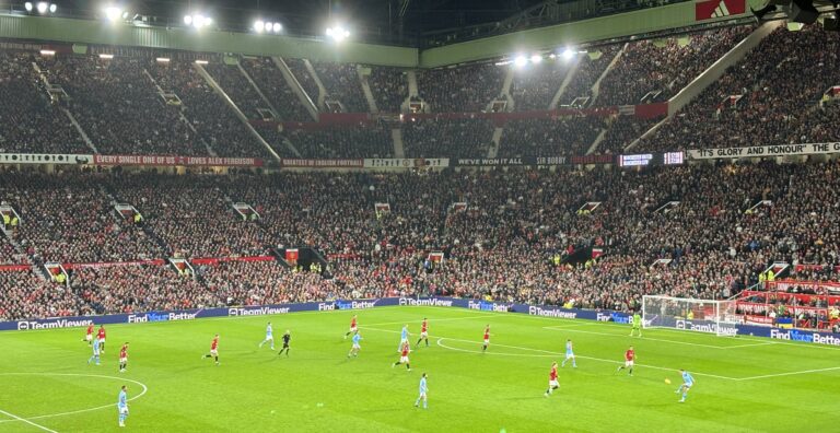 Manchester utd vs manchester city at old trafford