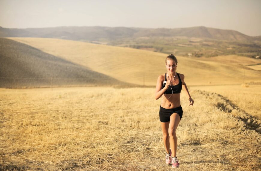 person runs-in-hot-weather