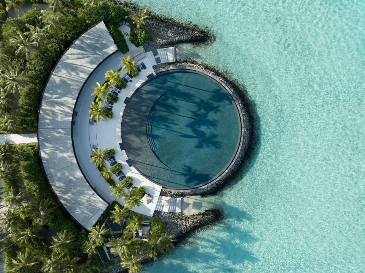 The Ritz-Carlton Maldives, Fari Islands Eau Bar