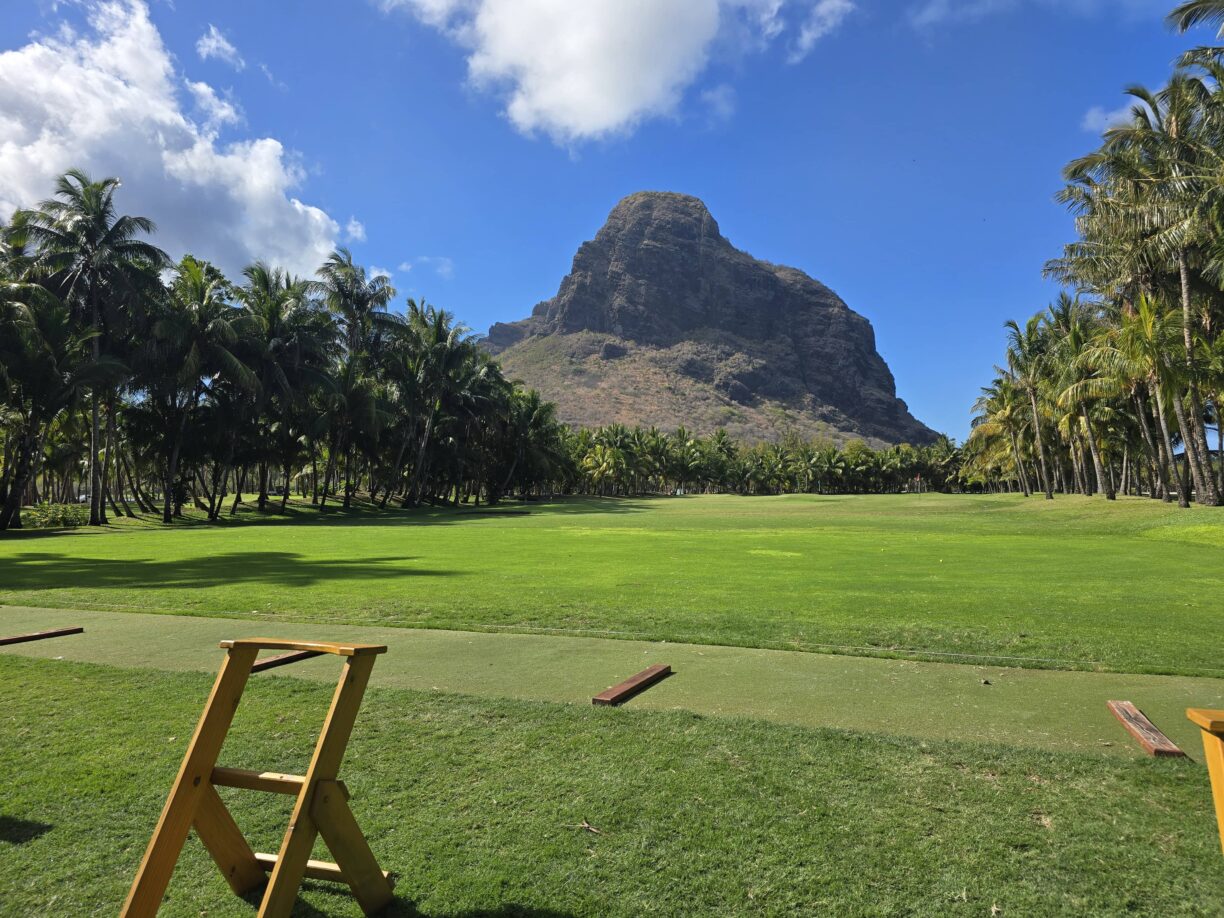 Paradis Beachcomber Golf Range