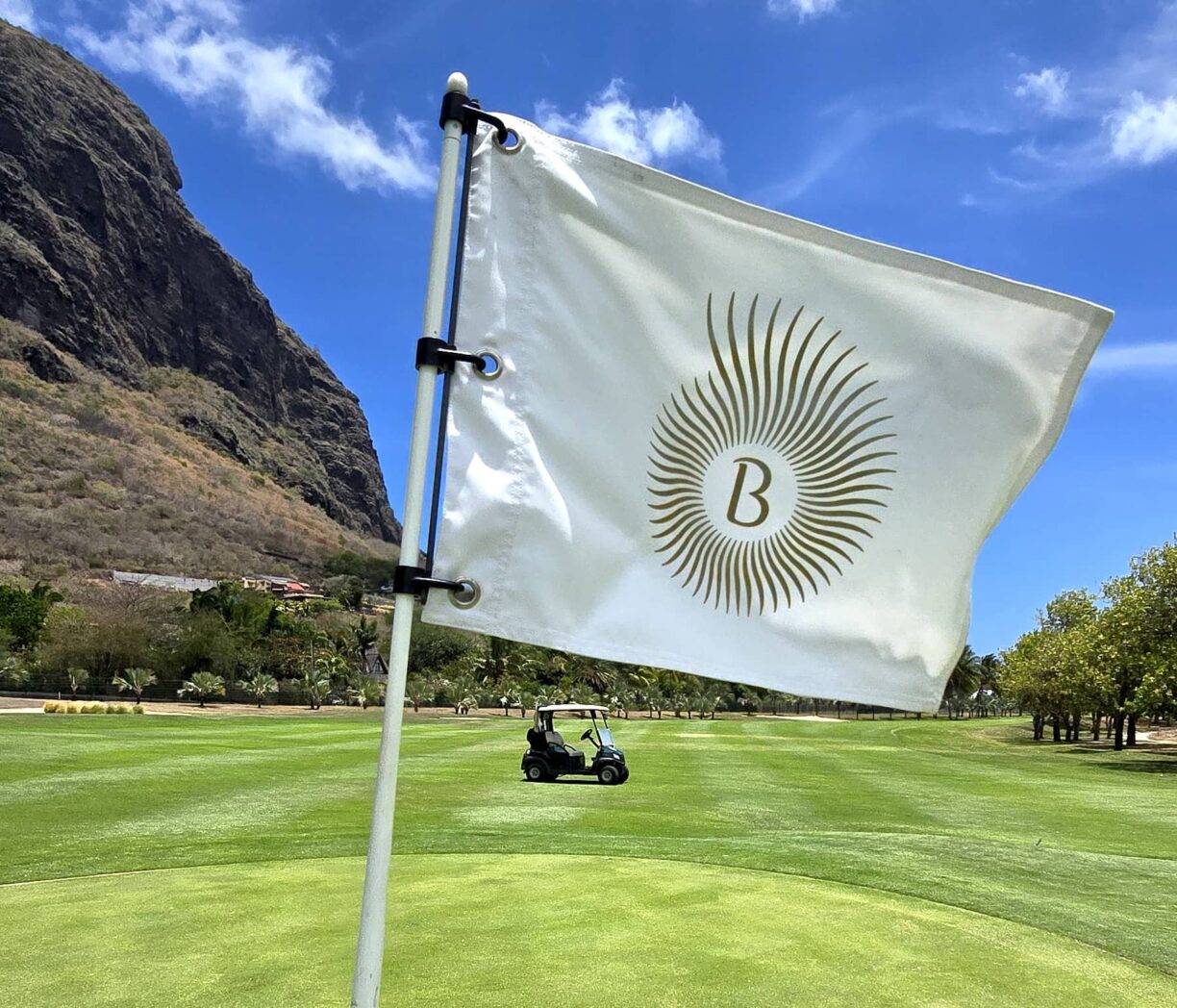 Paradis Beachcomber Golf Course Flag