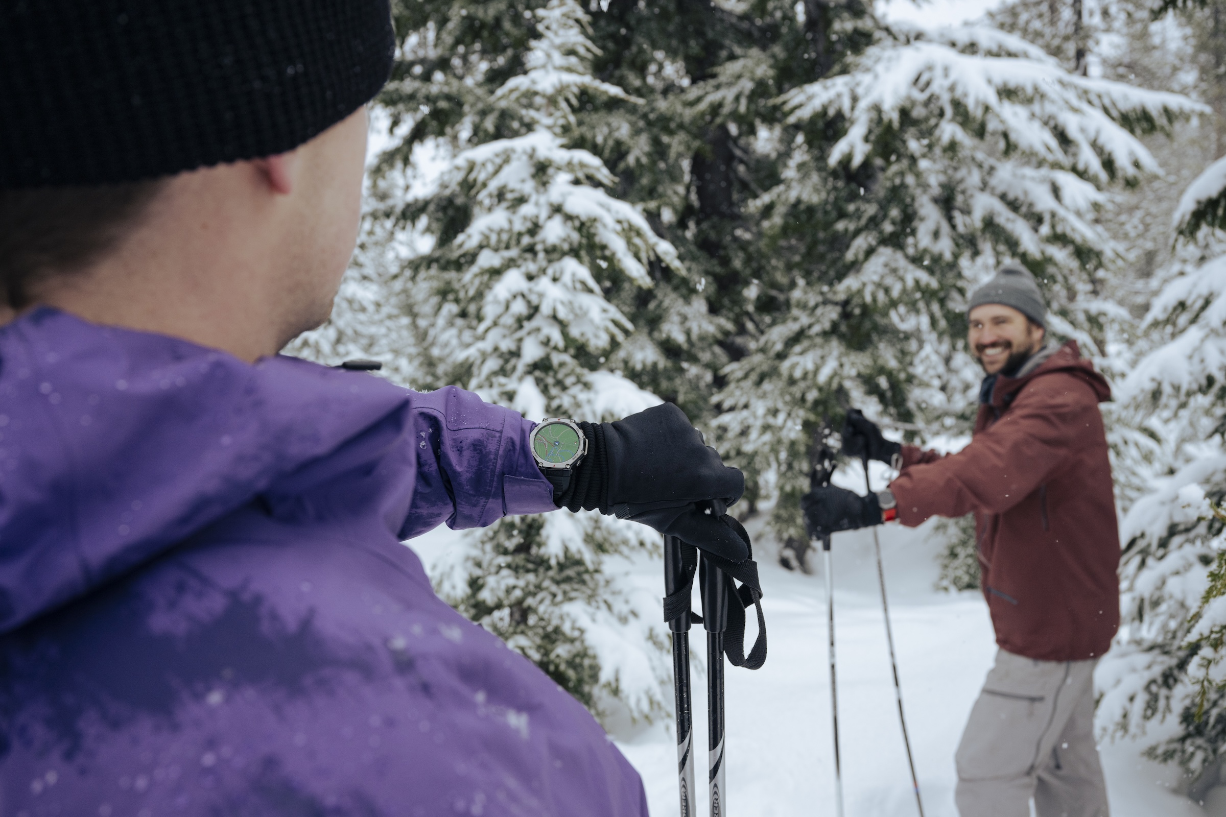 Brother_Amazfit_Winter_Snowshoe