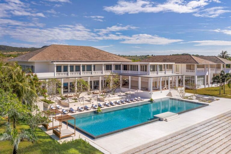 Azerai Ke Ga Bay Swimming Pool
