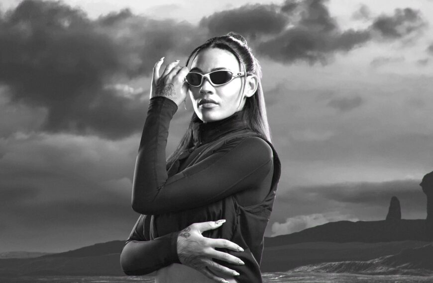 Trinity Rodman Wearing Oakley MUZM