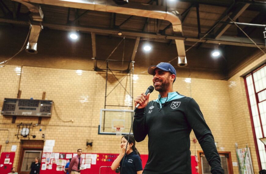 Anton Ferdinand visits Washington Elementary School
