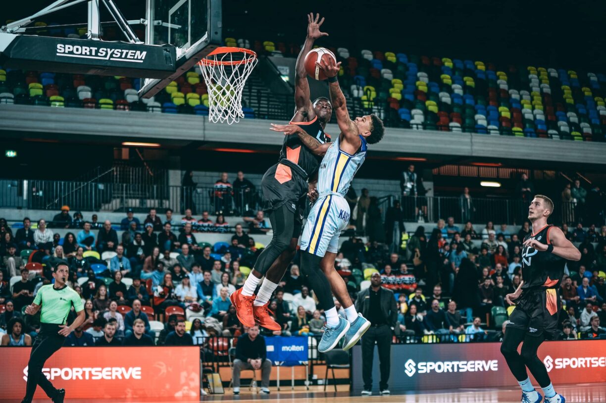 London Lions Courtside