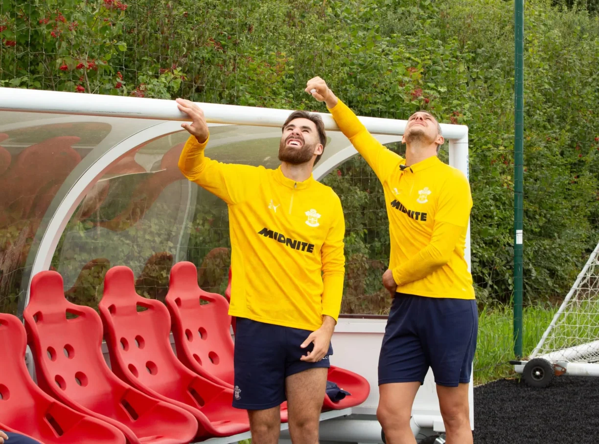 Southampton Players look up to the sky