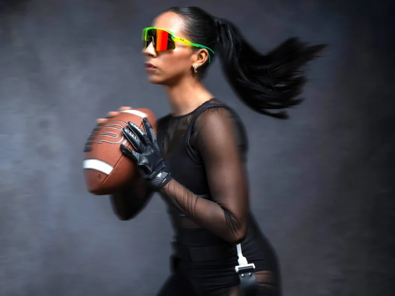 Diana Flores Oakley Stunt Devil