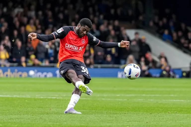 Luton Town FC Reflo