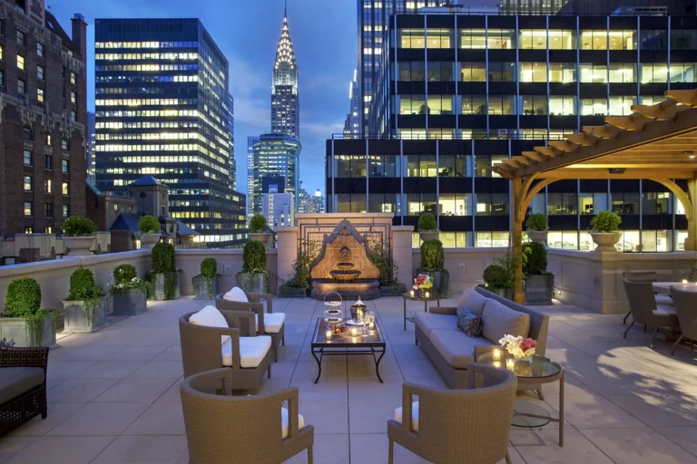 Penthouse Terrace Chrysler View Night