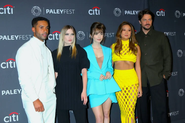 Lucien Laviscount, Camille Razat, Lily Collins, Ashley Park, Lucas Bravo