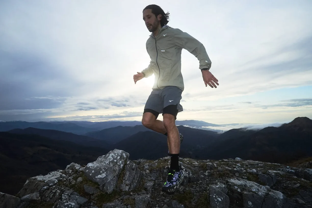 Running Mizuno Neo Accera Shoe