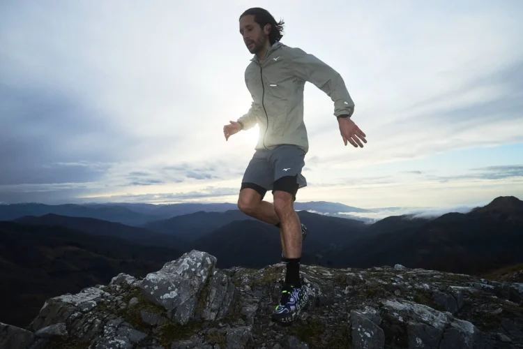 Running Mizuno Neo Accera Shoe