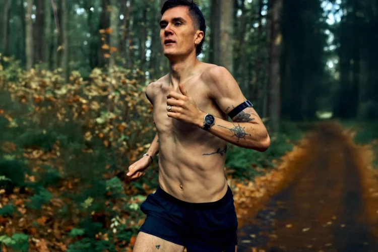 Jakob Ingebrigtsen wearing the COROS Pace