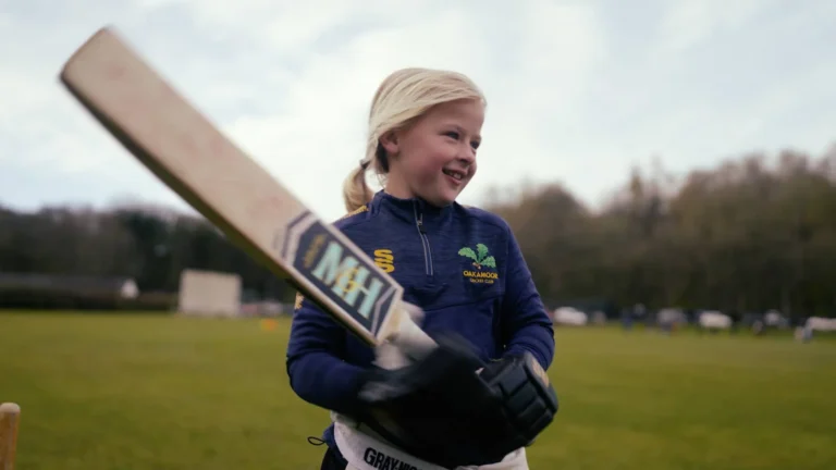 My Way To Play - Edie batting