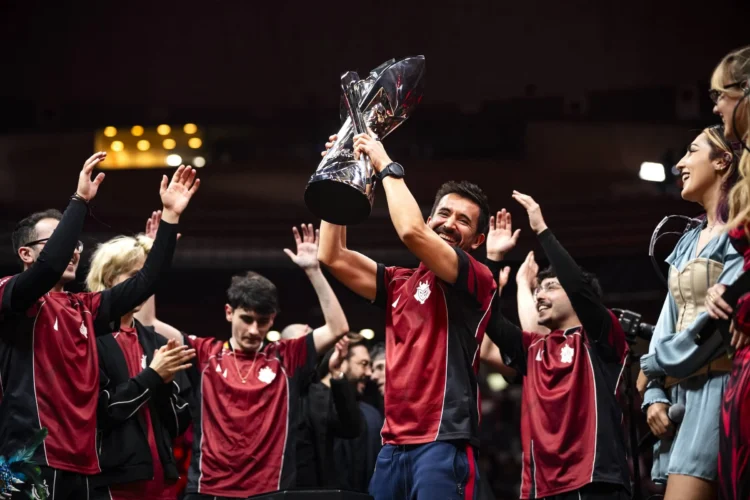 esports team celebrates