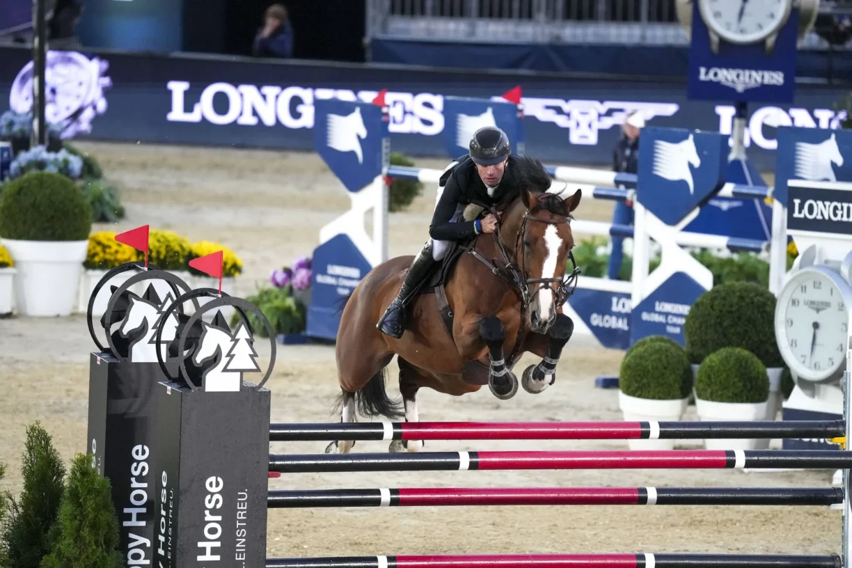 Jur Vrieling followed in fourth with VDL Mattias