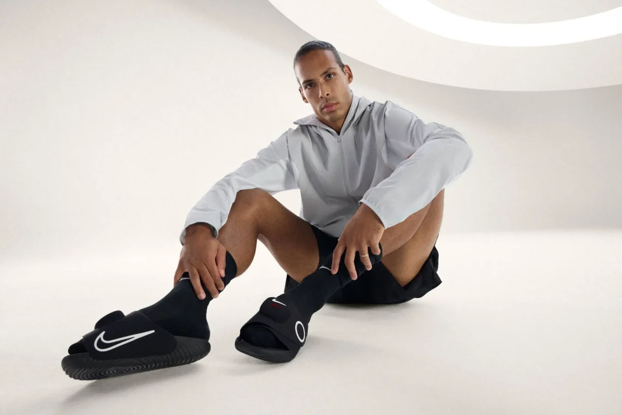Virgil van Dijk Nike Air Zoom Hyperslide in Black